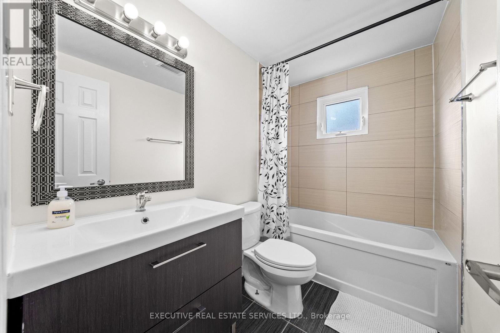 100 Centre Street N, Brampton, Ontario  L6V 2Z3 - Photo 31 - W13694368