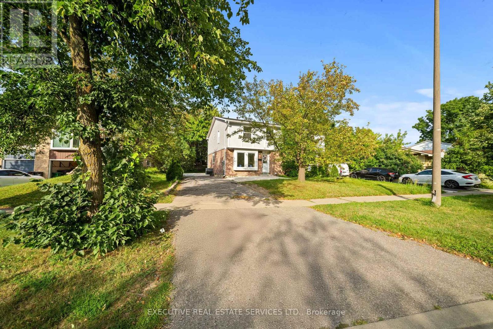 100 Centre Street N, Brampton, Ontario  L6V 2Z3 - Photo 5 - W13694368