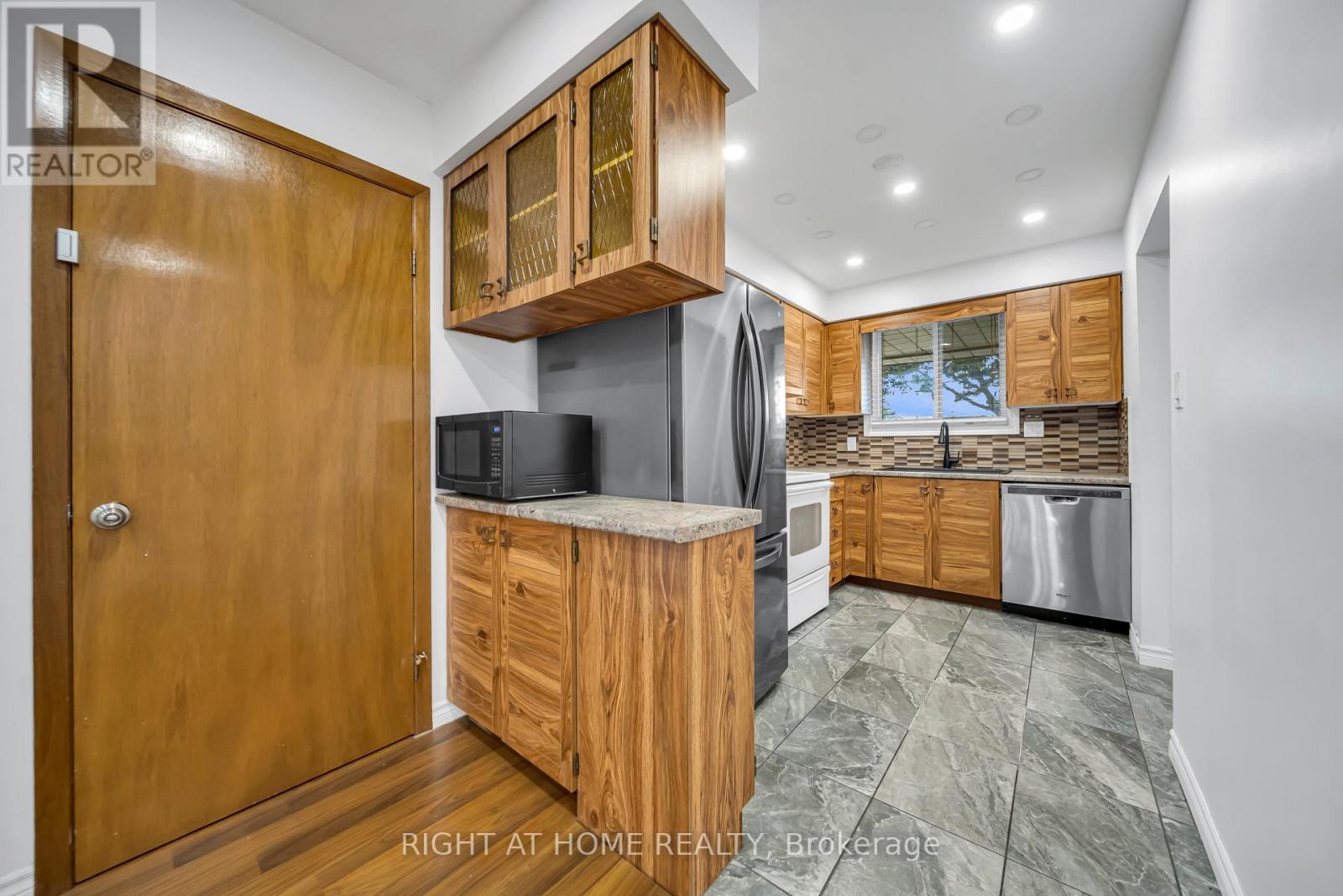 115 Countryside (Main Only) Crescent, Kitchener, Ontario  N2E 2S8 - Photo 13 - X13694338