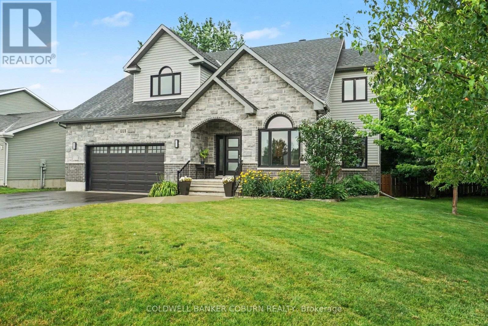 88 TABITHA CRESCENT, North Dundas, Ontario