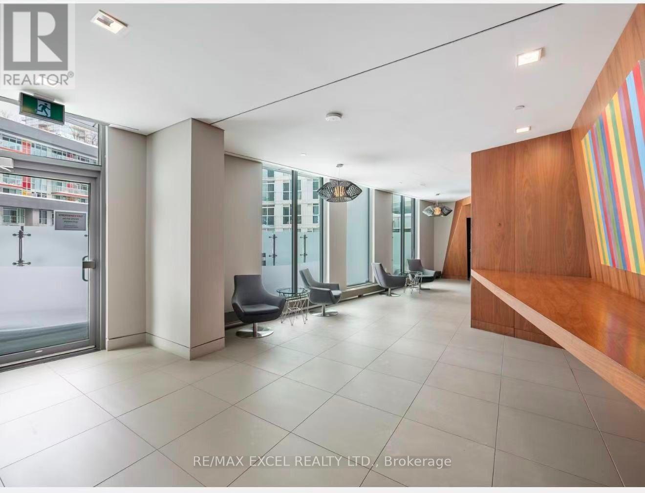 1915 - 75 Queens Wharf Road, Toronto, Ontario  M5V 0J8 - Photo 19 - C13694402