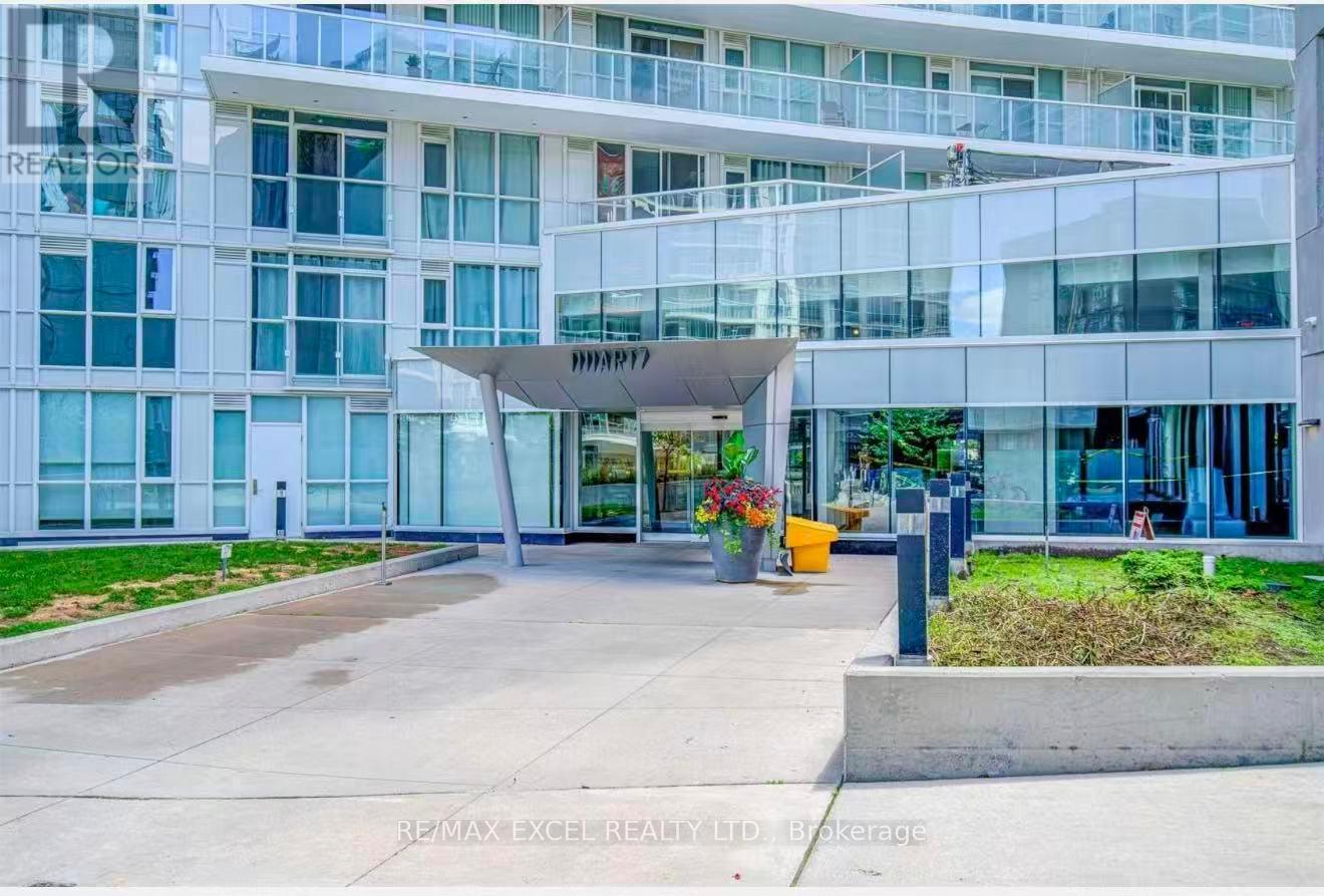 1915 - 75 Queens Wharf Road, Toronto, Ontario  M5V 0J8 - Photo 3 - C13694402