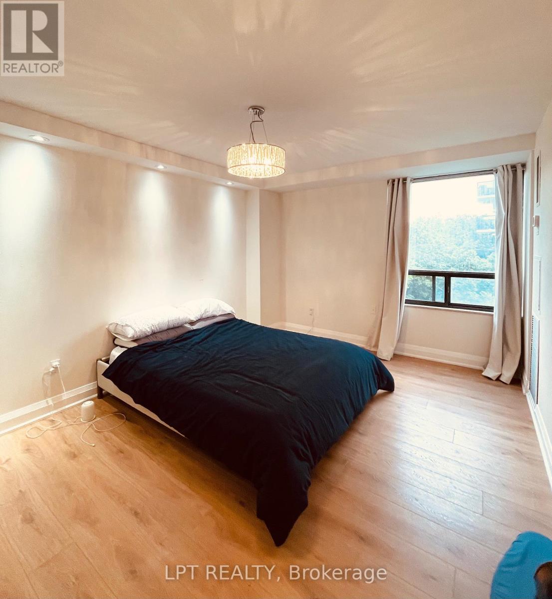 402 - 22 Shallmar Boulevard, Toronto, Ontario  M5N 2Z8 - Photo 11 - C13694412