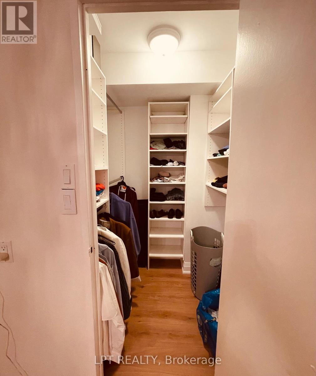 402 - 22 Shallmar Boulevard, Toronto, Ontario  M5N 2Z8 - Photo 12 - C13694412