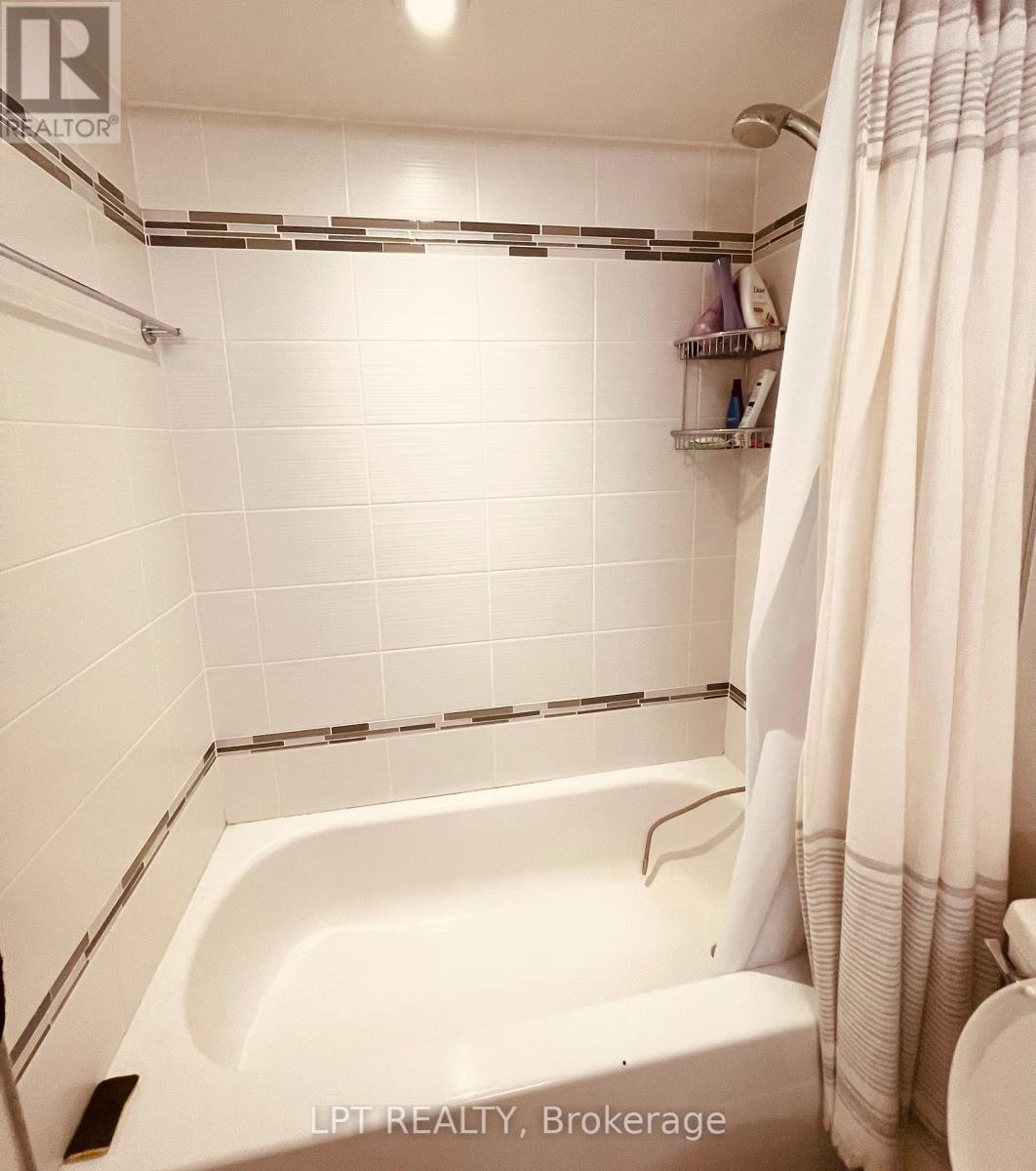 402 - 22 Shallmar Boulevard, Toronto, Ontario  M5N 2Z8 - Photo 13 - C13694412
