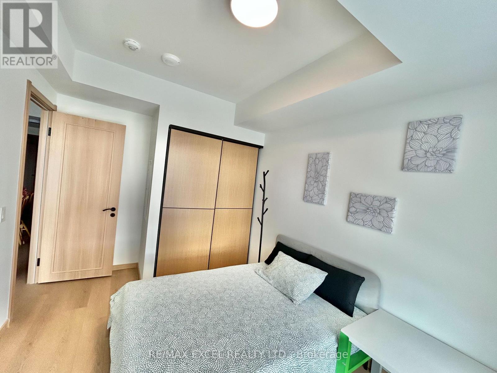 910 - 3429 Sheppard Avenue E, Toronto, Ontario  M1T 3K5 - Photo 3 - E13694406