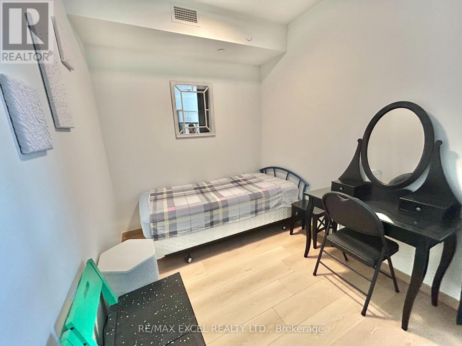 910 - 3429 Sheppard Avenue E, Toronto, Ontario  M1T 3K5 - Photo 8 - E13694406