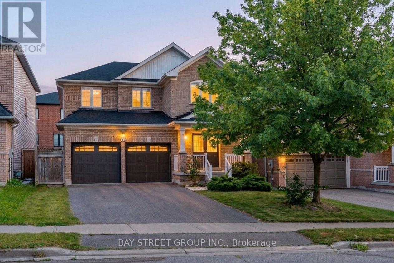 37 MYNDEN WAY, Newmarket, Ontario