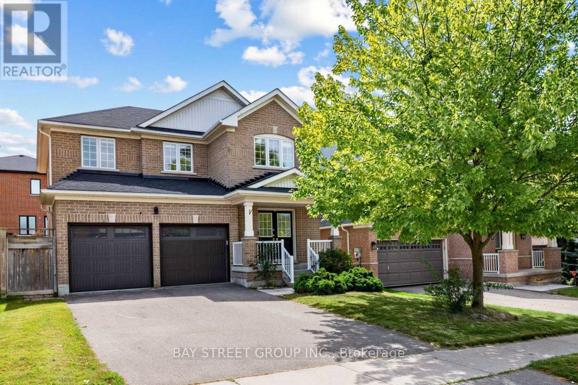 37 Mynden Way, Newmarket, Ontario  L3X 3A7 - Photo 2 - N13694372
