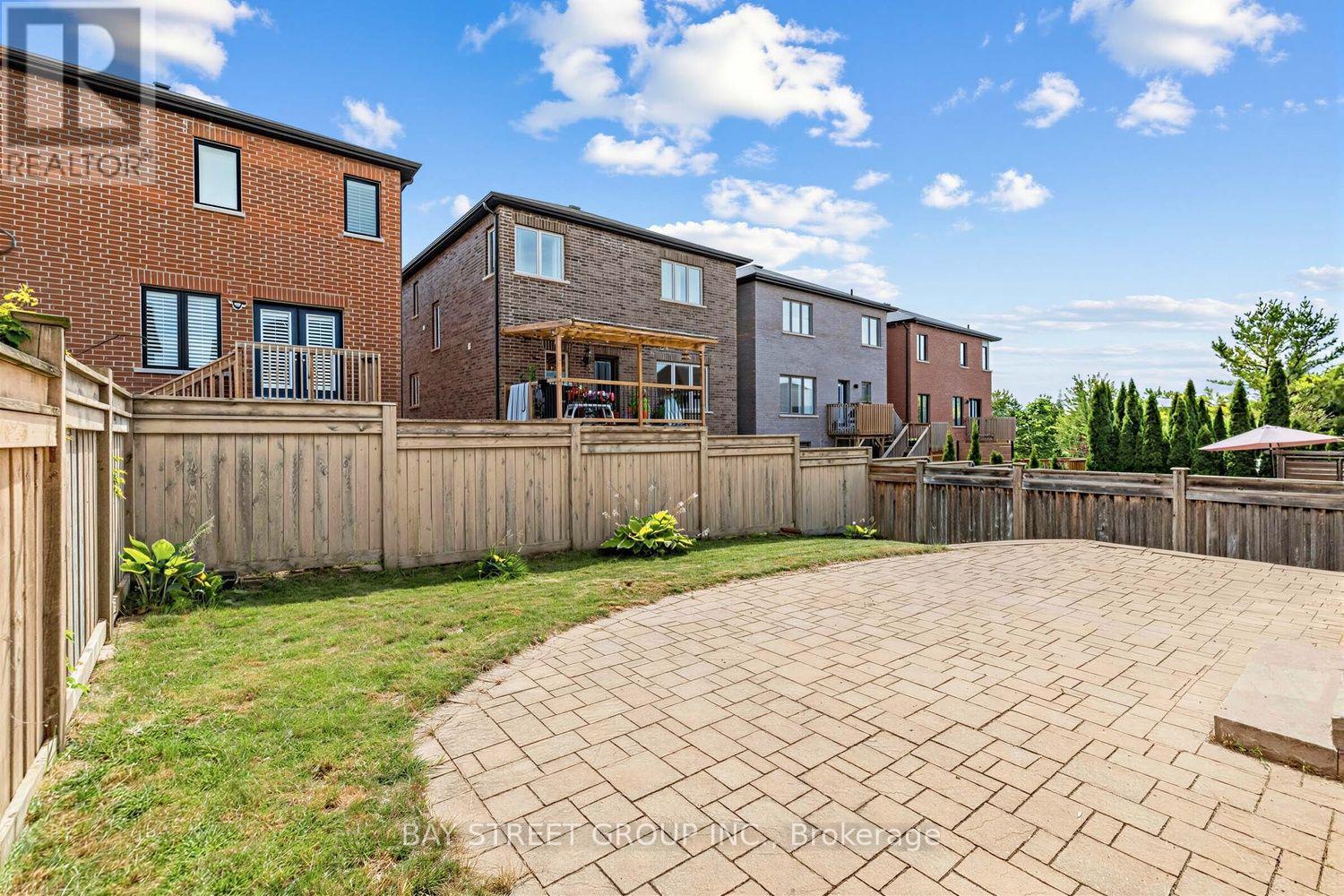 37 Mynden Way, Newmarket, Ontario  L3X 3A7 - Photo 32 - N13694372