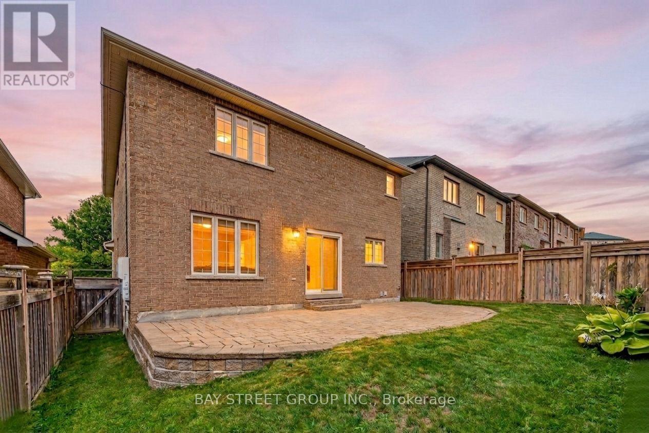 37 Mynden Way, Newmarket, Ontario  L3X 3A7 - Photo 33 - N13694372