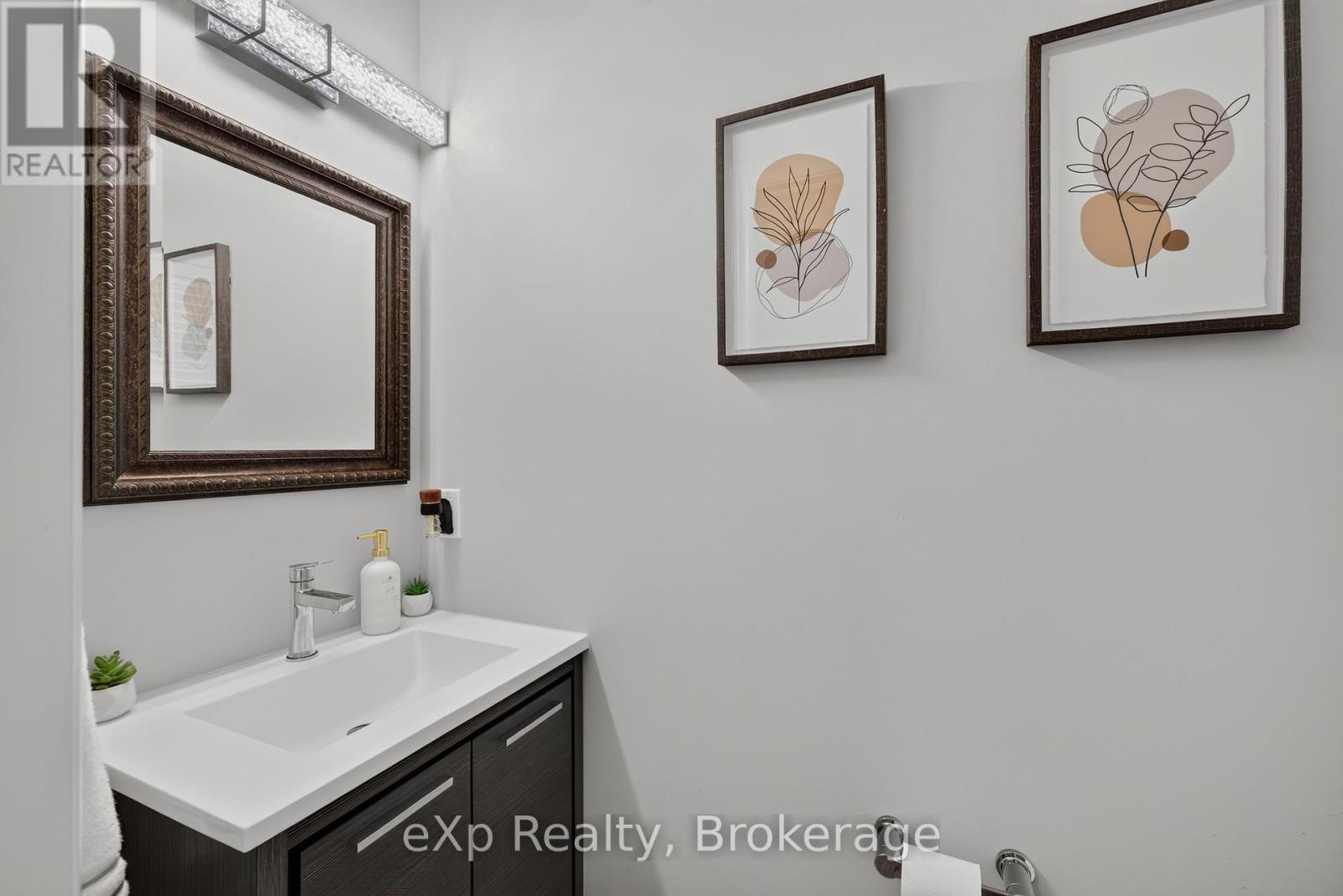 4 - 975 Strasburg Road, Kitchener, Ontario  N2E 0A8 - Photo 11 - X13694384