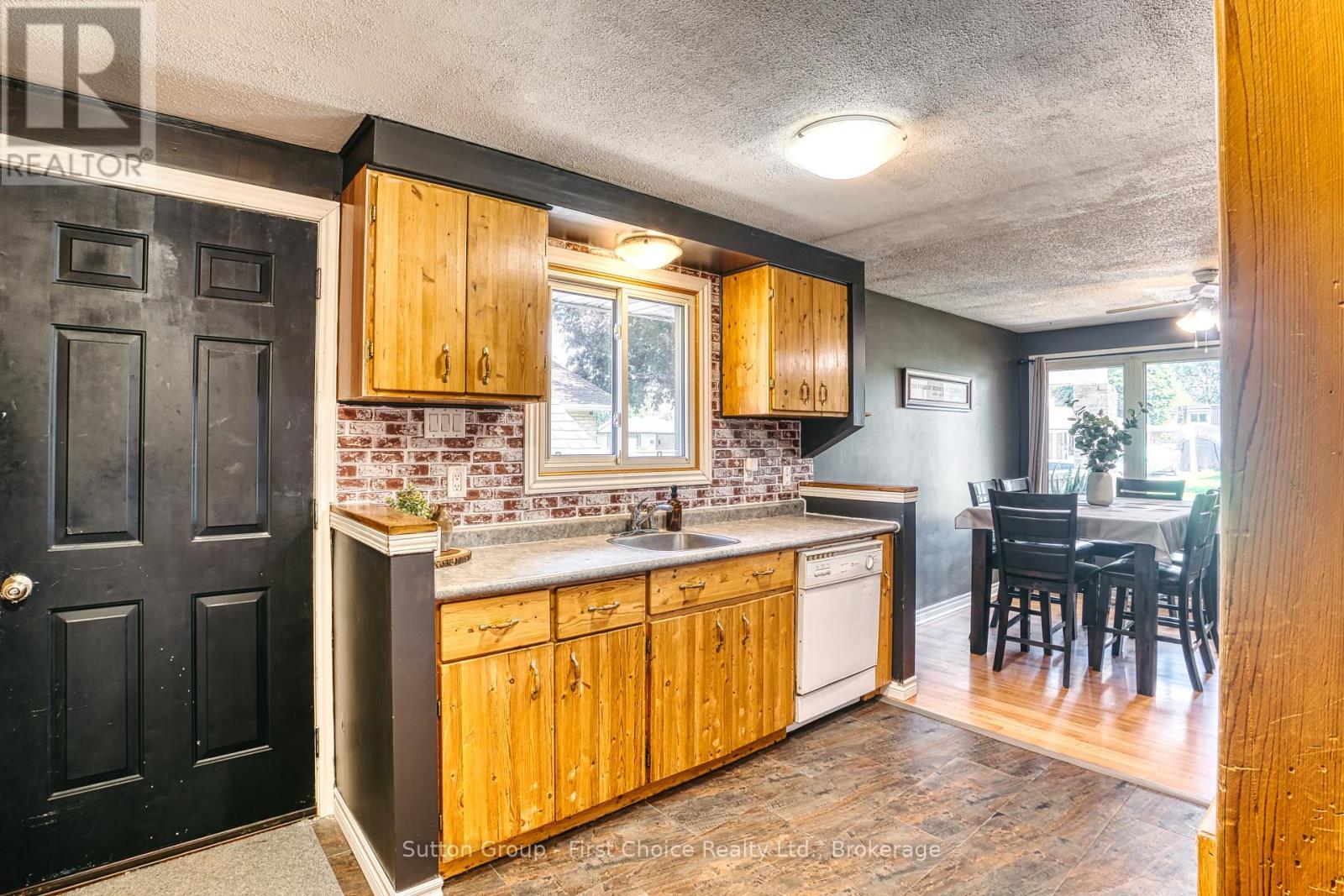 68 Kathryn Crescent, Stratford, Ontario  N5A 2Y7 - Photo 11 - X13694390
