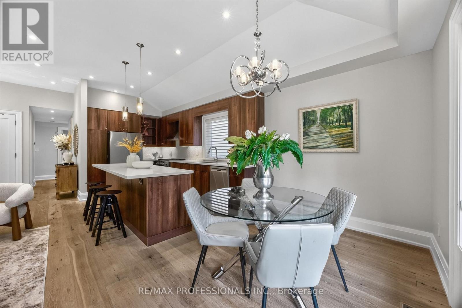 57 Merrygale Crescent, Toronto, Ontario  M9B 5N9 - Photo 13 - W13694376