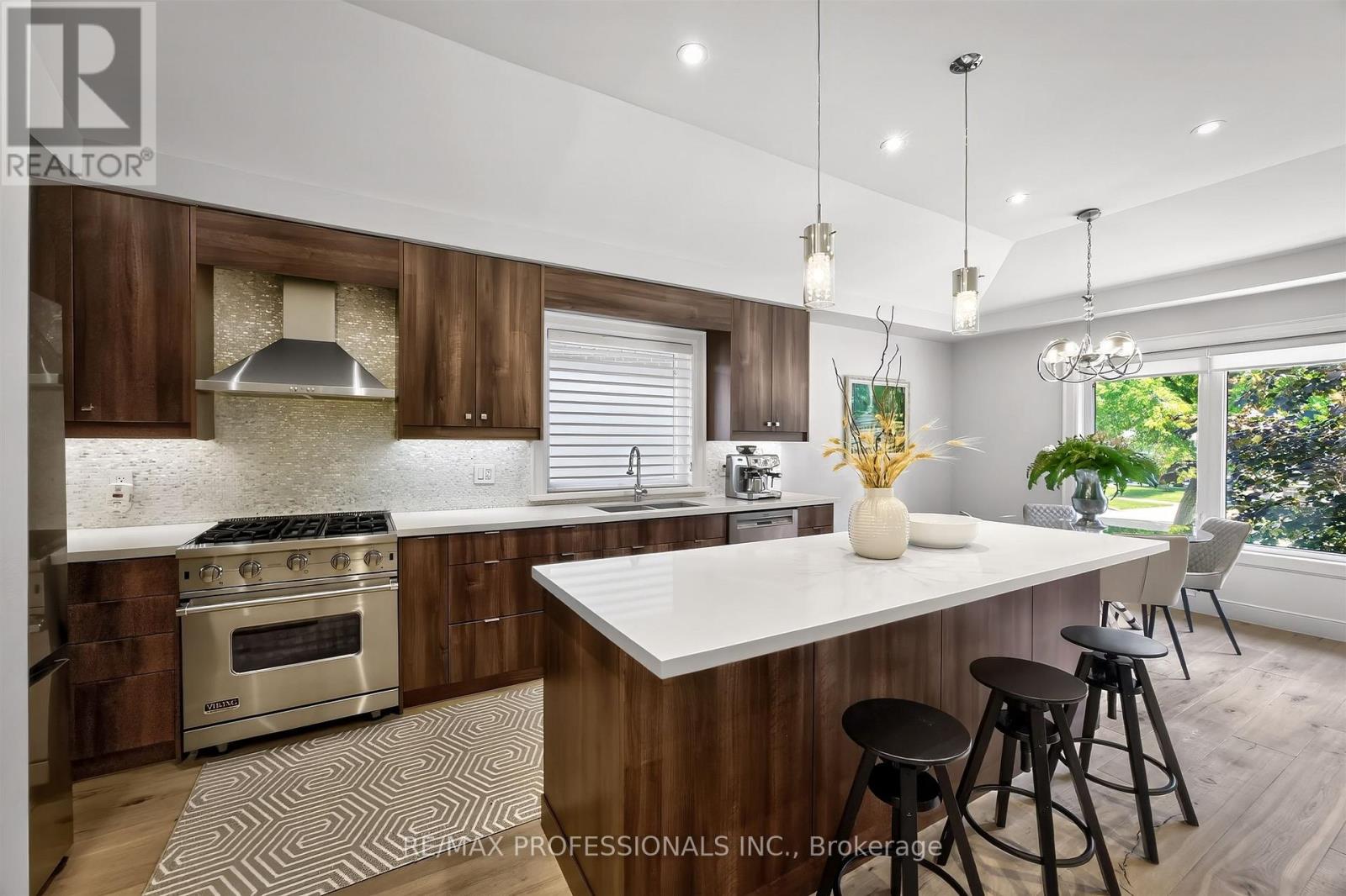 57 Merrygale Crescent, Toronto, Ontario  M9B 5N9 - Photo 19 - W13694376