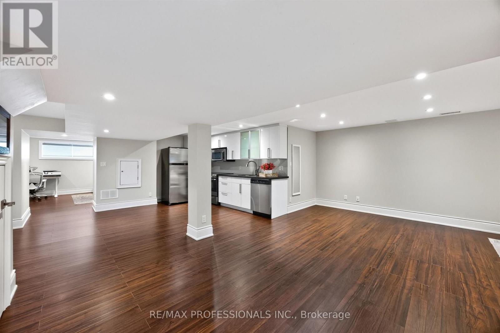 57 Merrygale Crescent, Toronto, Ontario  M9B 5N9 - Photo 34 - W13694376
