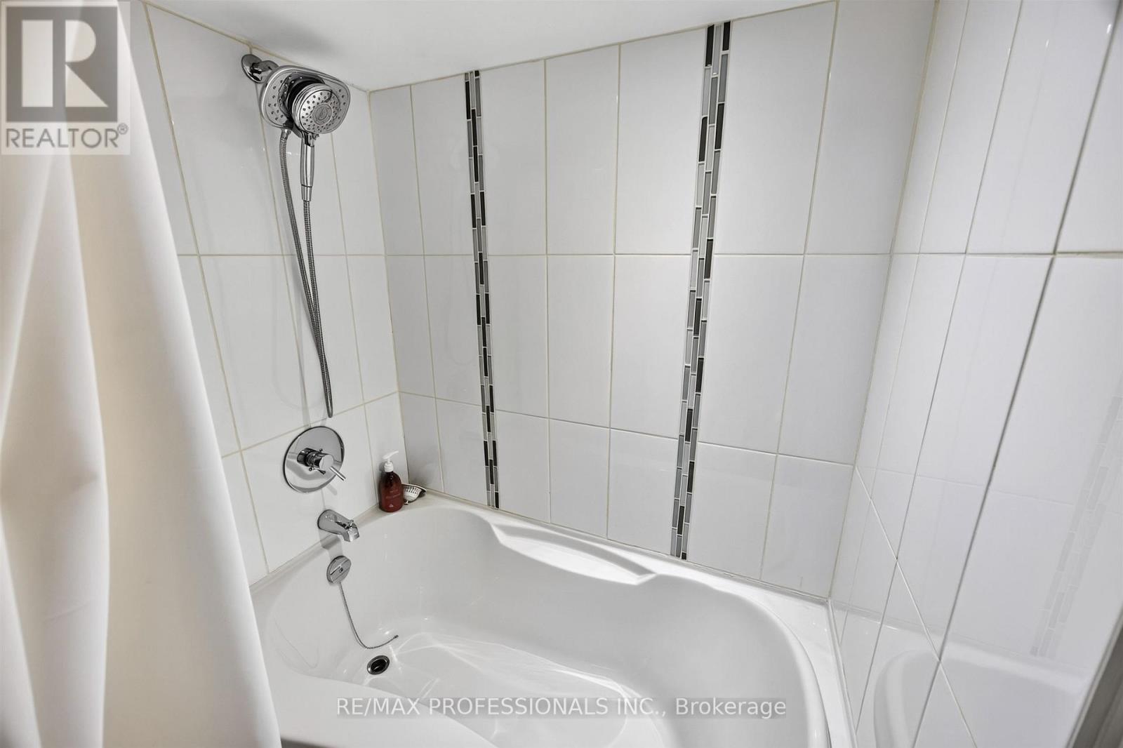 57 Merrygale Crescent, Toronto, Ontario  M9B 5N9 - Photo 39 - W13694376
