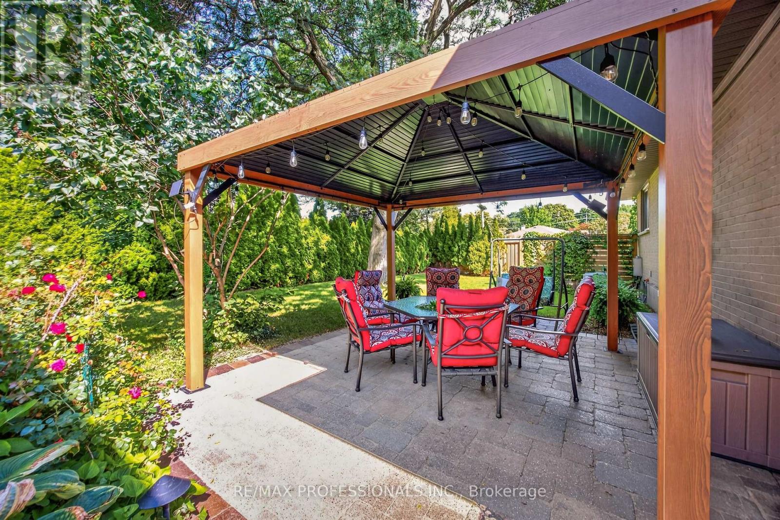 57 Merrygale Crescent, Toronto, Ontario  M9B 5N9 - Photo 40 - W13694376