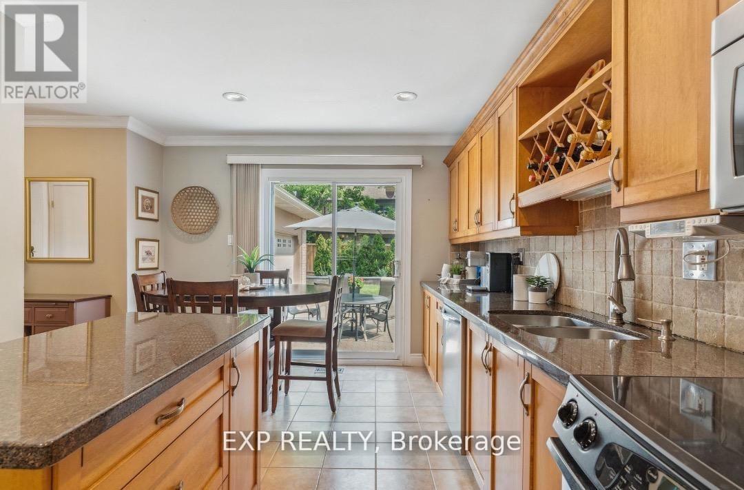 259 O'donoghue Unit2 Avenue, Oakville, Ontario  L6H 3W5 - Photo 4 - W13694378