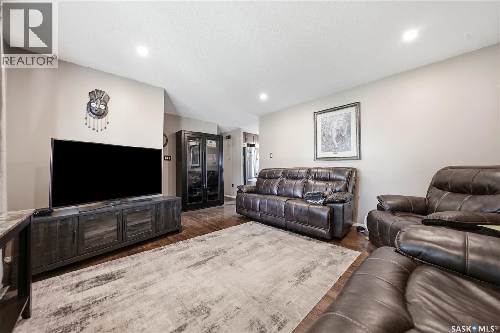 2145 37th Street W, Saskatoon, Saskatchewan  S7L 4E6 - Photo 6 - SK042495