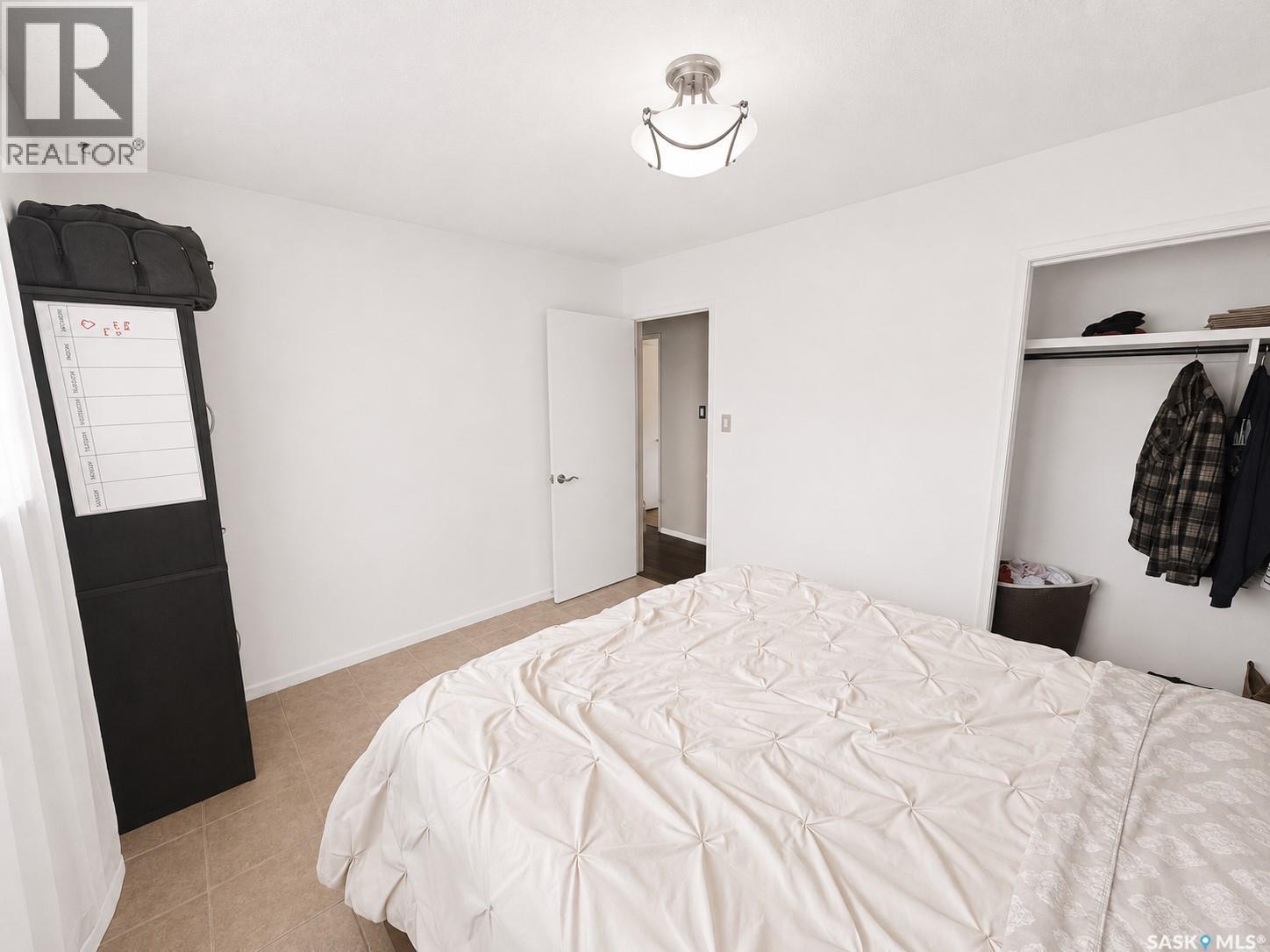 2145 37th Street W, Saskatoon, Saskatchewan  S7L 4E6 - Photo 23 - SK042495