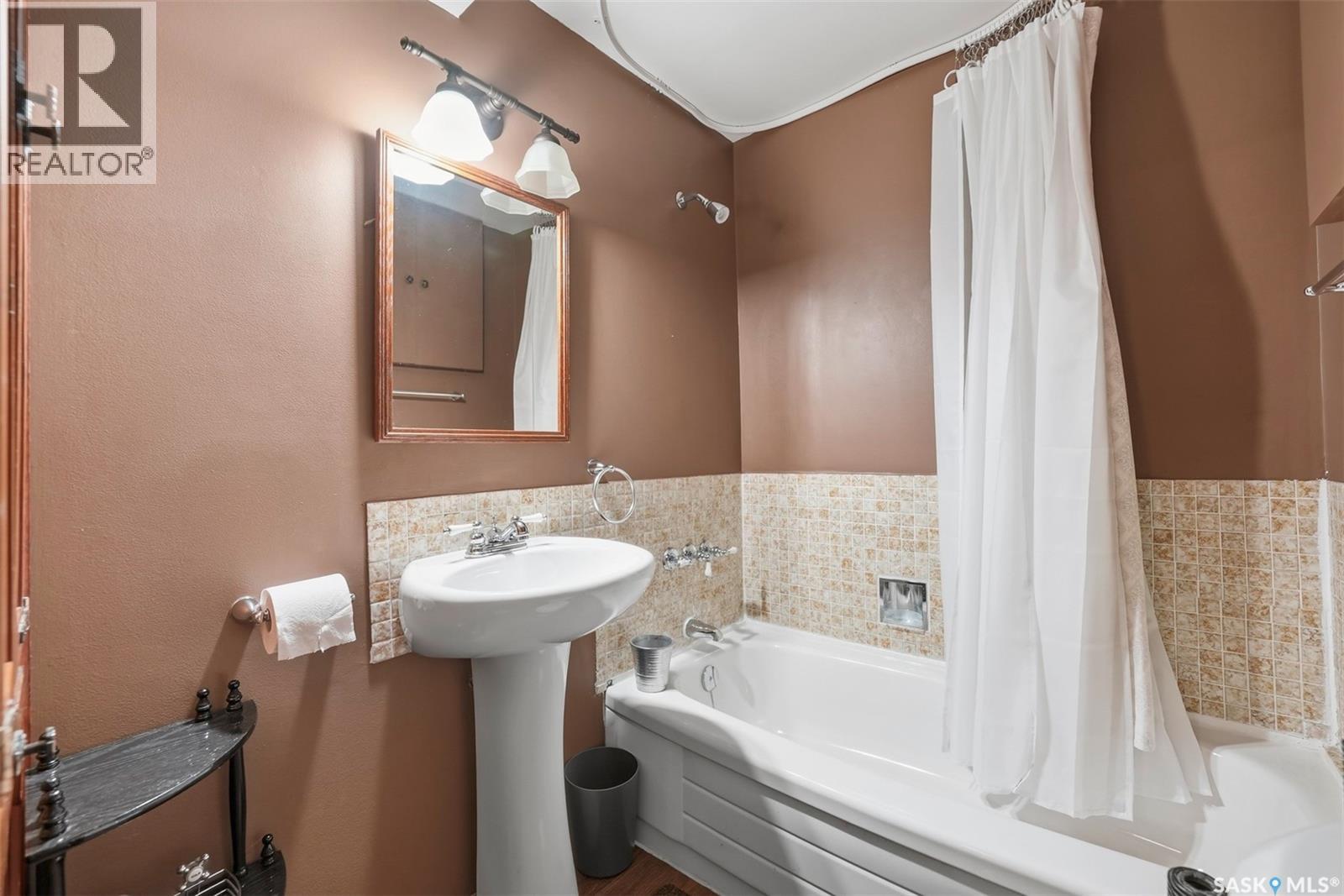 2145 37th Street W, Saskatoon, Saskatchewan  S7L 4E6 - Photo 32 - SK042495
