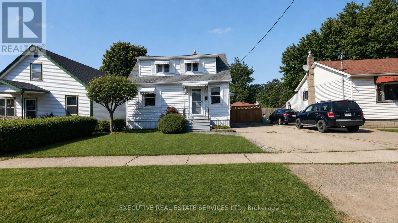 38 Parker Street, St. Catharines, Ontario  L2S 1C5 - Photo 2 - X13694422