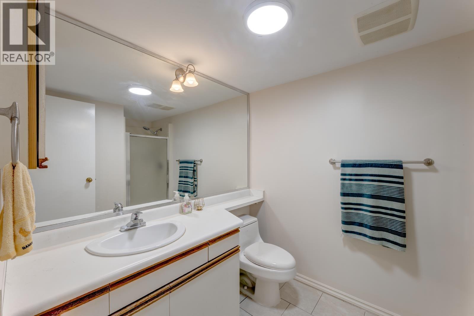 T4907 3980 Carrigan Court, Burnaby, British Columbia  V3N 4S6 - Photo 15 - R3157018