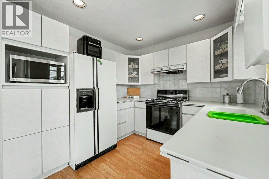 3630 Cambridge Street, Vancouver, British Columbia V5K 1M6 - Photo 6 - R3156637