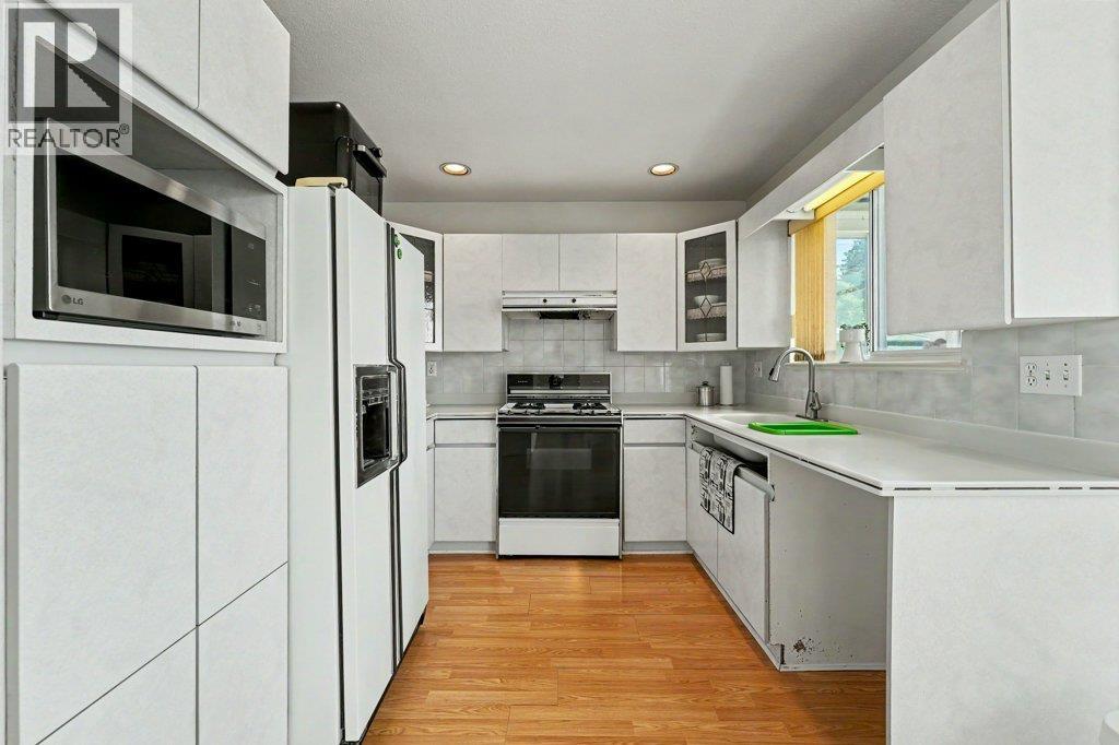 3630 Cambridge Street, Vancouver, British Columbia V5K 1M6 - Photo 5 - R3156637