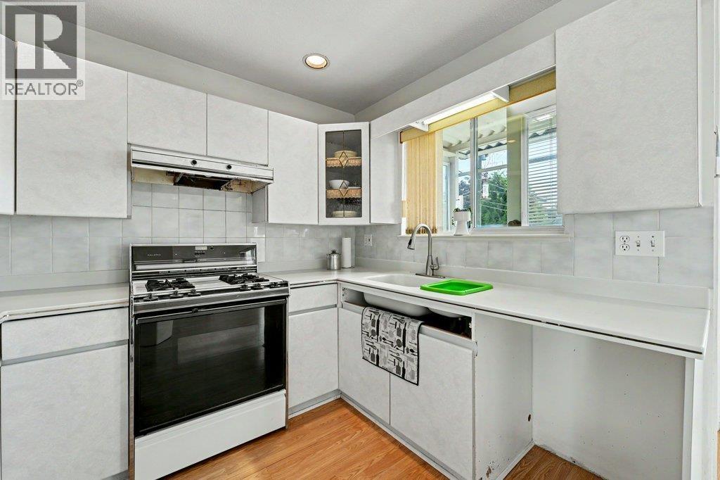 3630 Cambridge Street, Vancouver, British Columbia V5K 1M6 - Photo 7 - R3156637