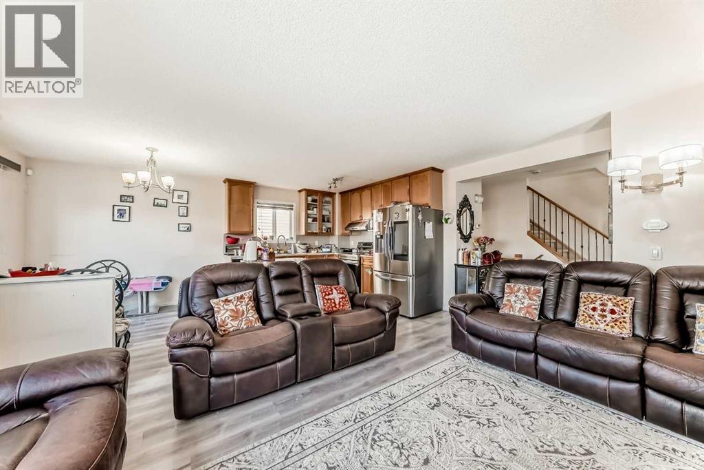 151 Covepark Green Ne, Calgary, Alberta  T3K 6L2 - Photo 18 - A2293546