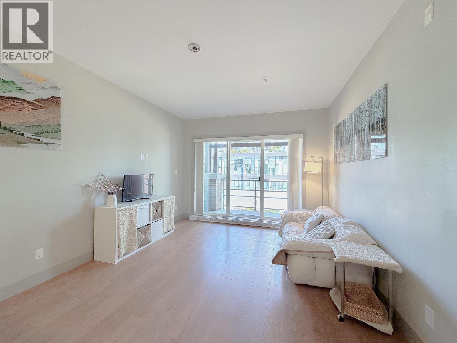 305 6875 Dunblane Avenue, Burnaby, British Columbia V5J 0G6 - Photo 5 - R3157001