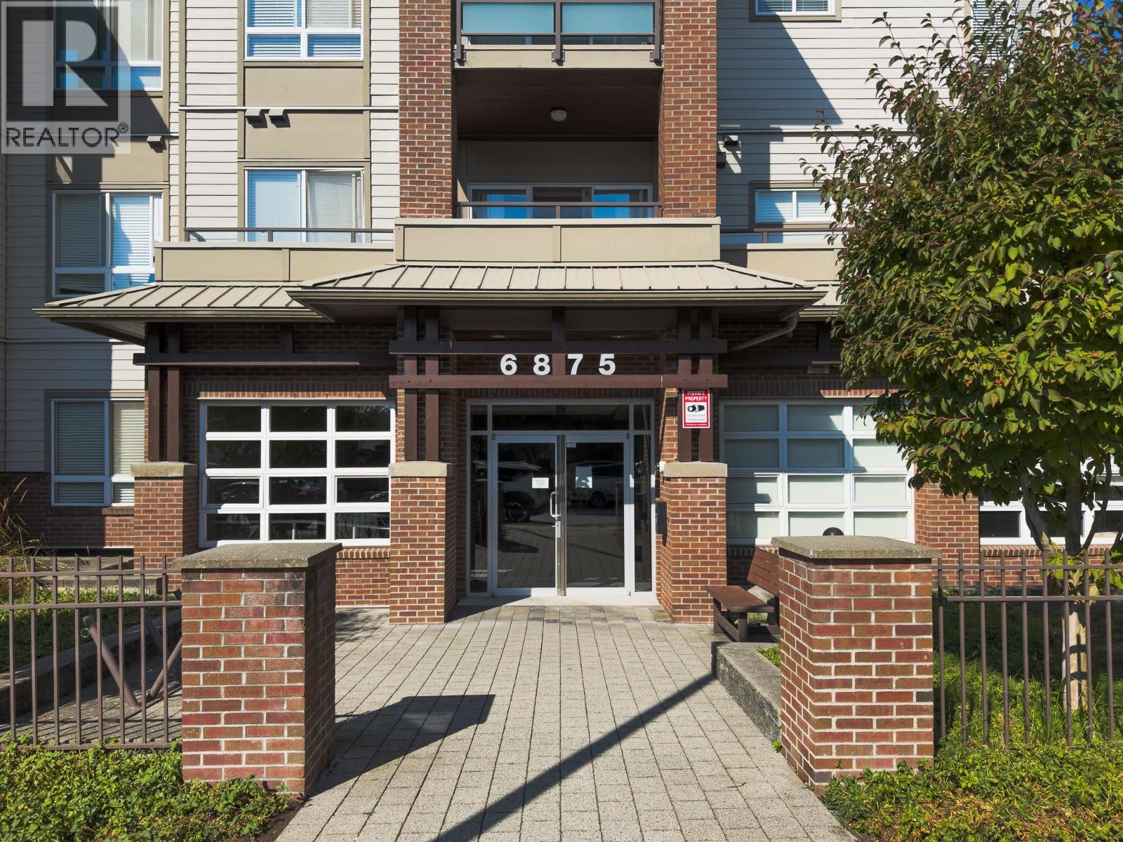 305 6875 Dunblane Avenue, Burnaby, British Columbia V5J 0G6 - Photo 2 - R3157001