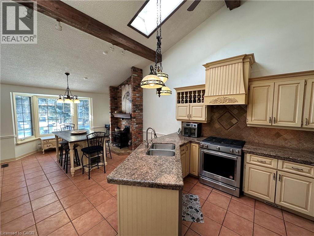 5590 Blind Line, Burlington, Ontario  L7P 0B2 - Photo 11 - 40840210