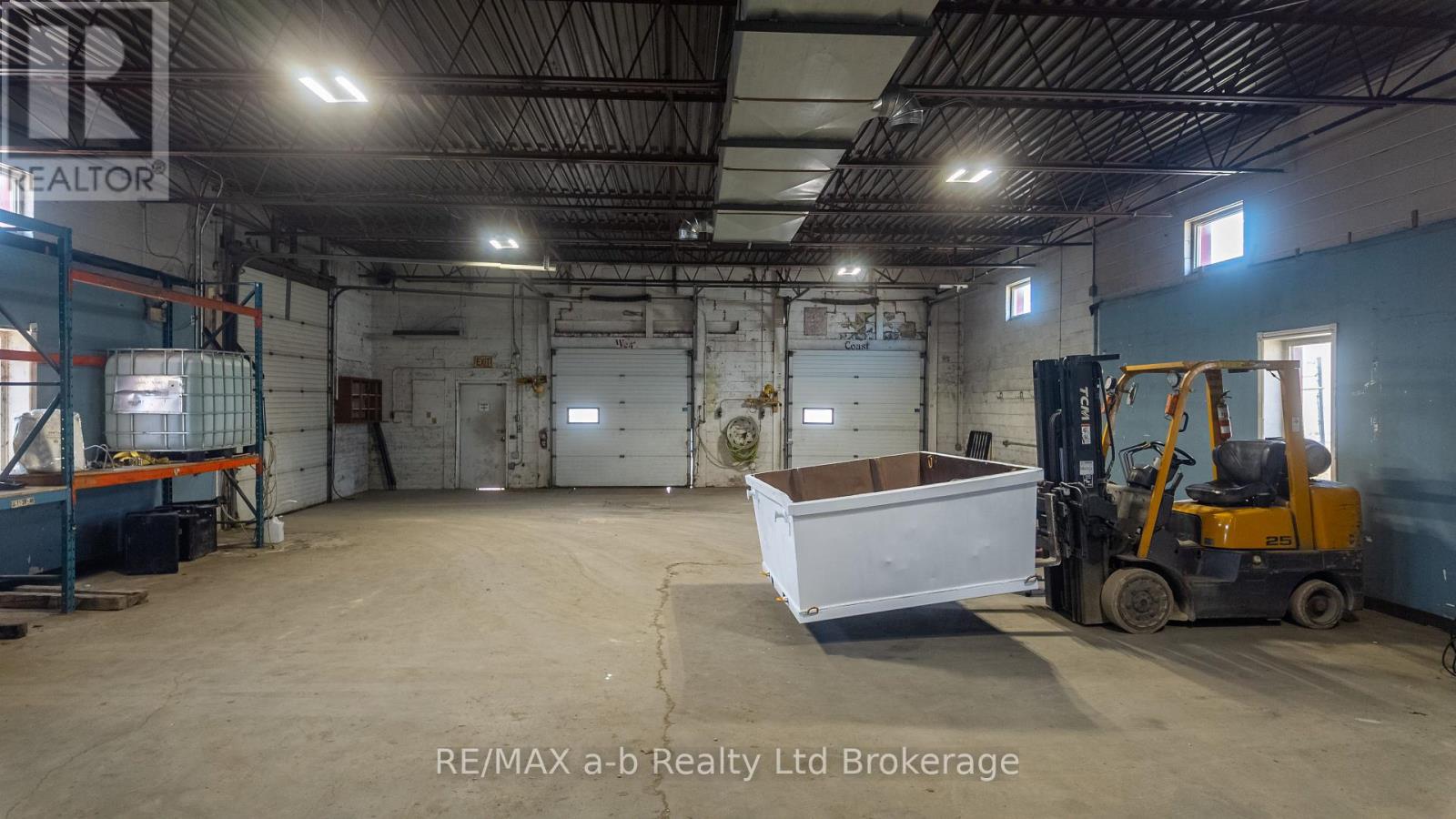 1015 Hargrieve Road, London South, Ontario  N6E 1P6 - Photo 3 - X13694500