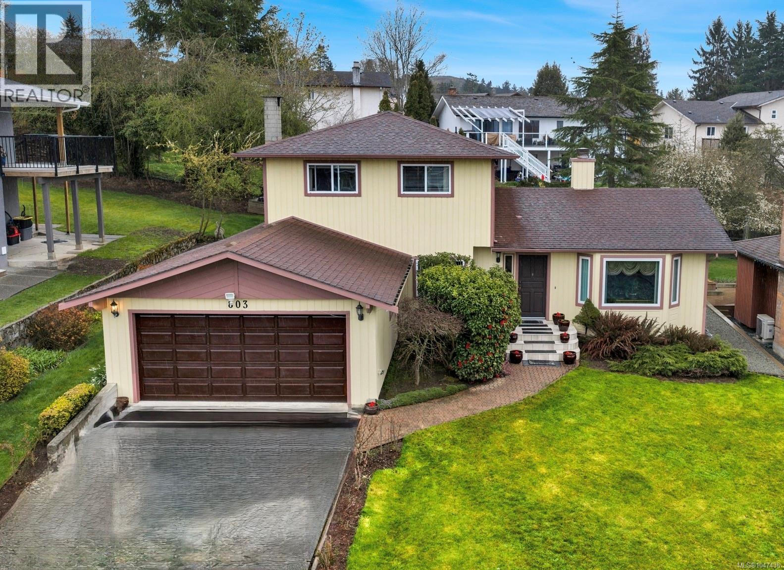 803 Kimberly Pl, Saanich, British Columbia