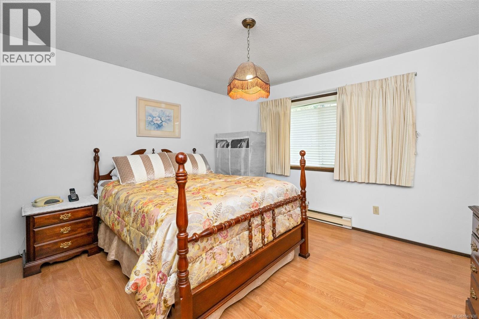 803 Kimberly Pl, Saanich, British Columbia V8X 4R2 - Photo 16 - 1047438