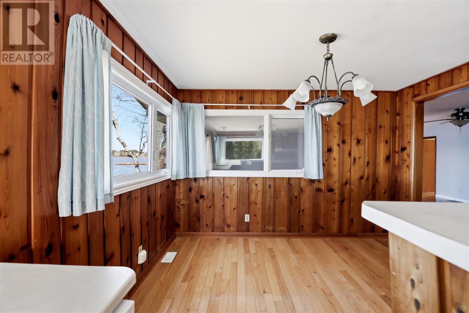 365 Sunnyside Beach Rd, Sault Ste. Marie, Ontario  P6A 5K6 - Photo 18 - SM260989