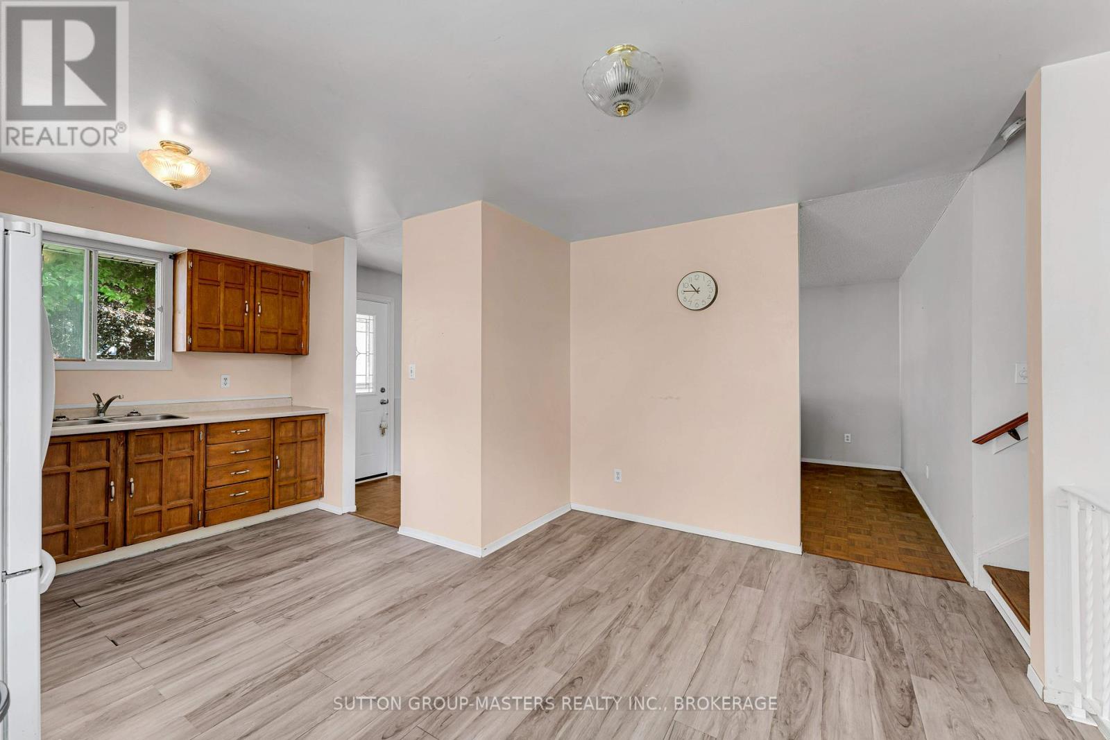 150 Dauphin Avenue, Kingston (Rideau), Ontario  K7K 6B1 - Photo 4 - X13694516