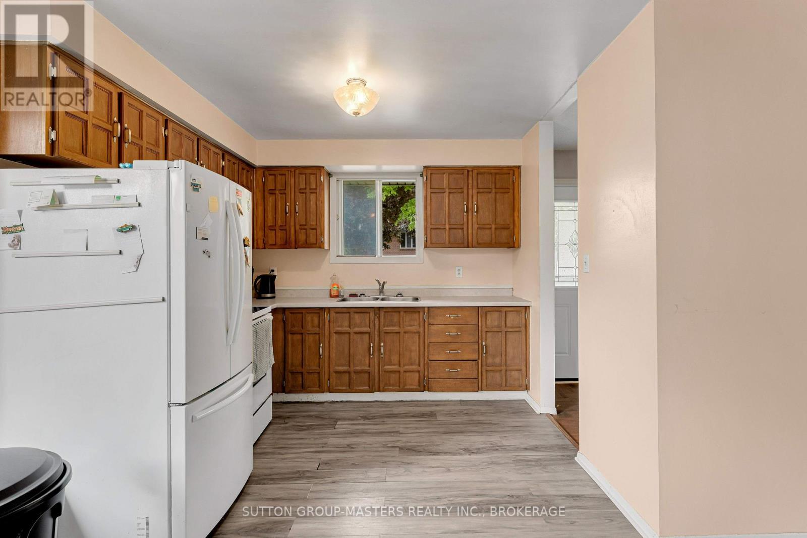 150 Dauphin Avenue, Kingston (Rideau), Ontario  K7K 6B1 - Photo 7 - X13694516