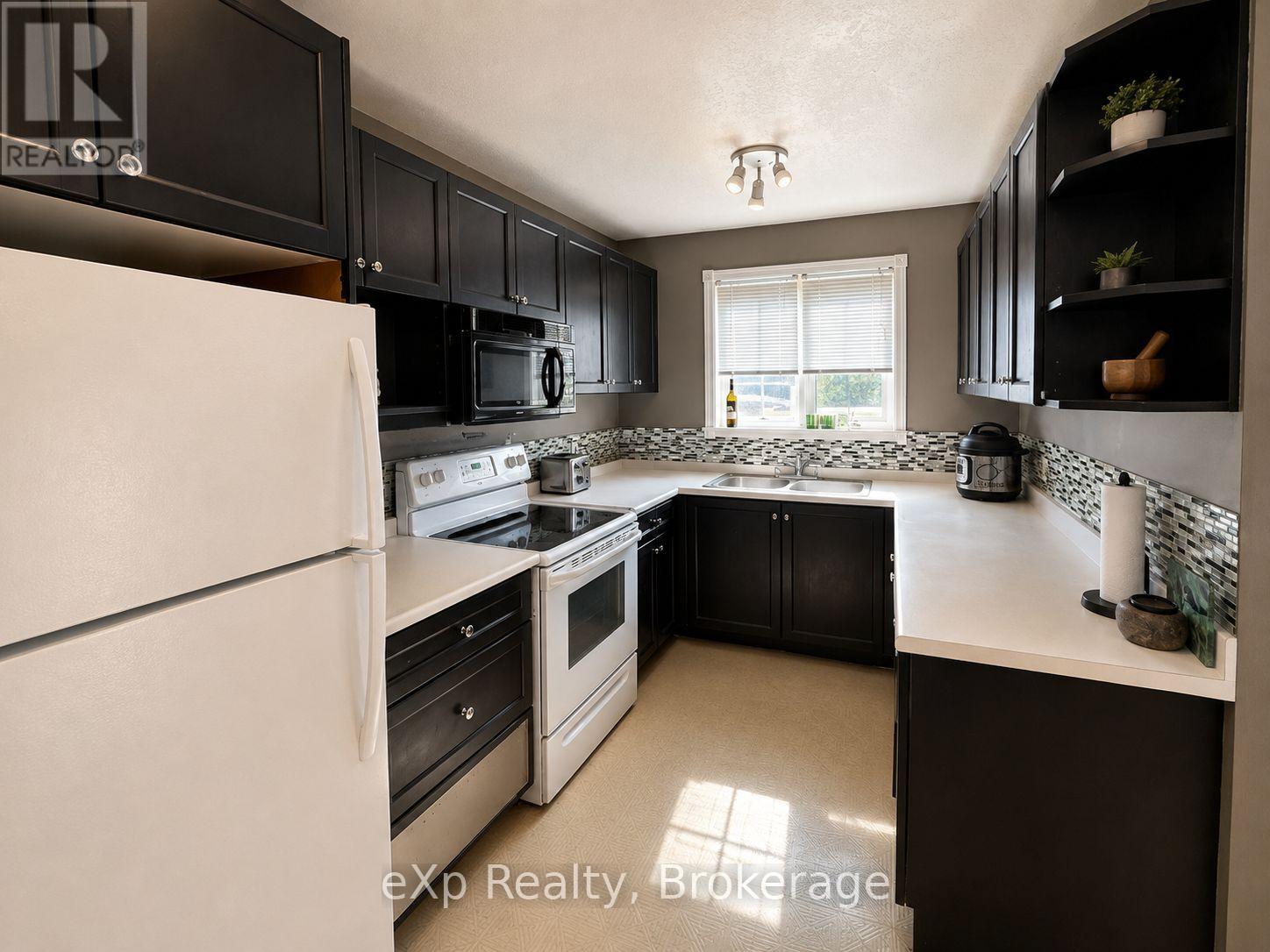 560 John Street S, Gravenhurst, Ontario  P1P 1J9 - Photo 13 - X13694464