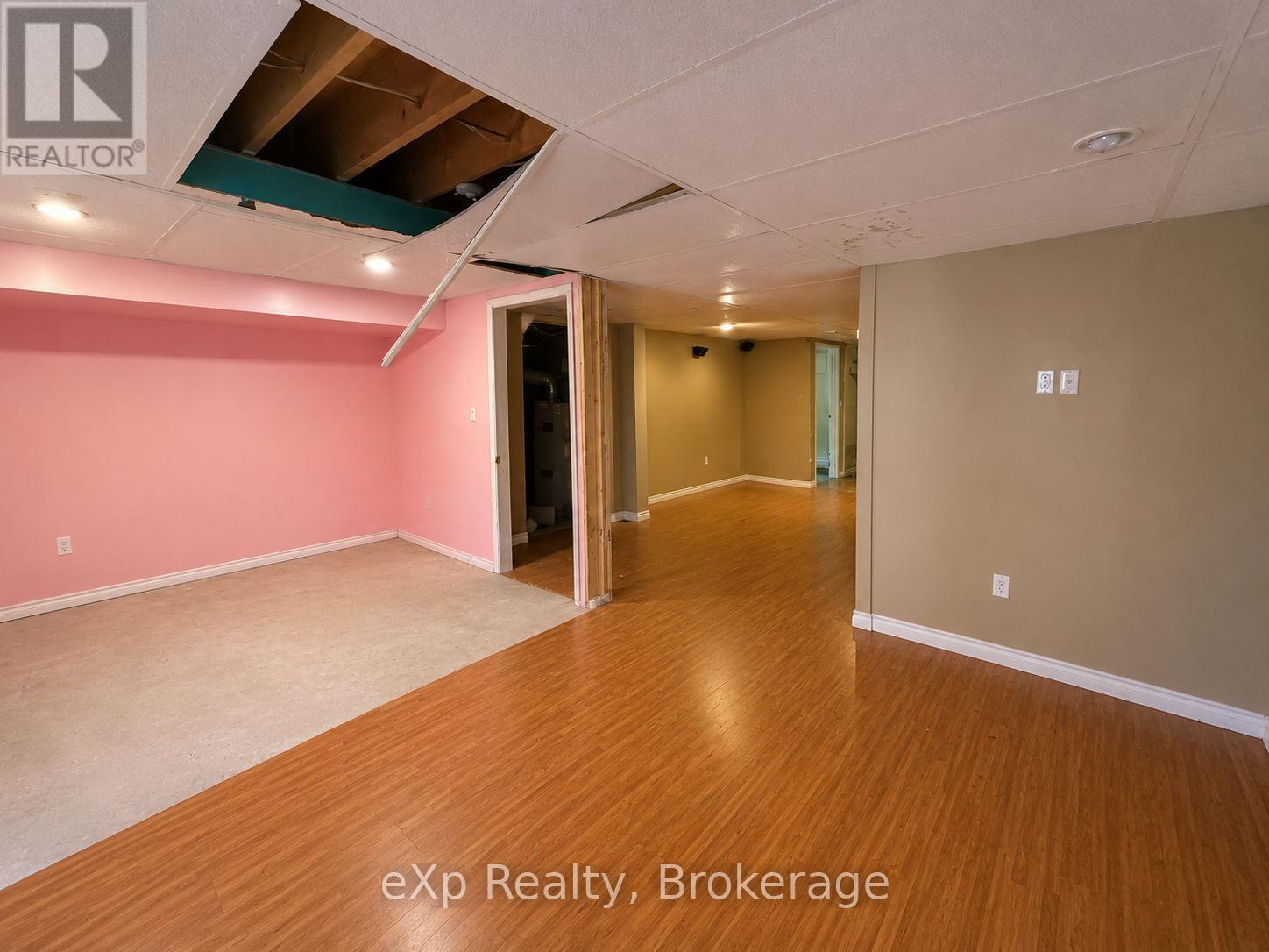 560 John Street S, Gravenhurst, Ontario  P1P 1J9 - Photo 27 - X13694464