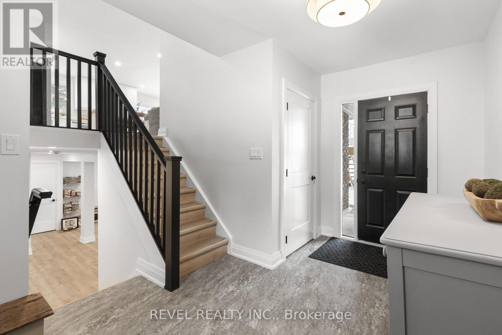 13 Pirates Glen Drive, Trent Lakes, Ontario  K0M 1A0 - Photo 4 - X13694510