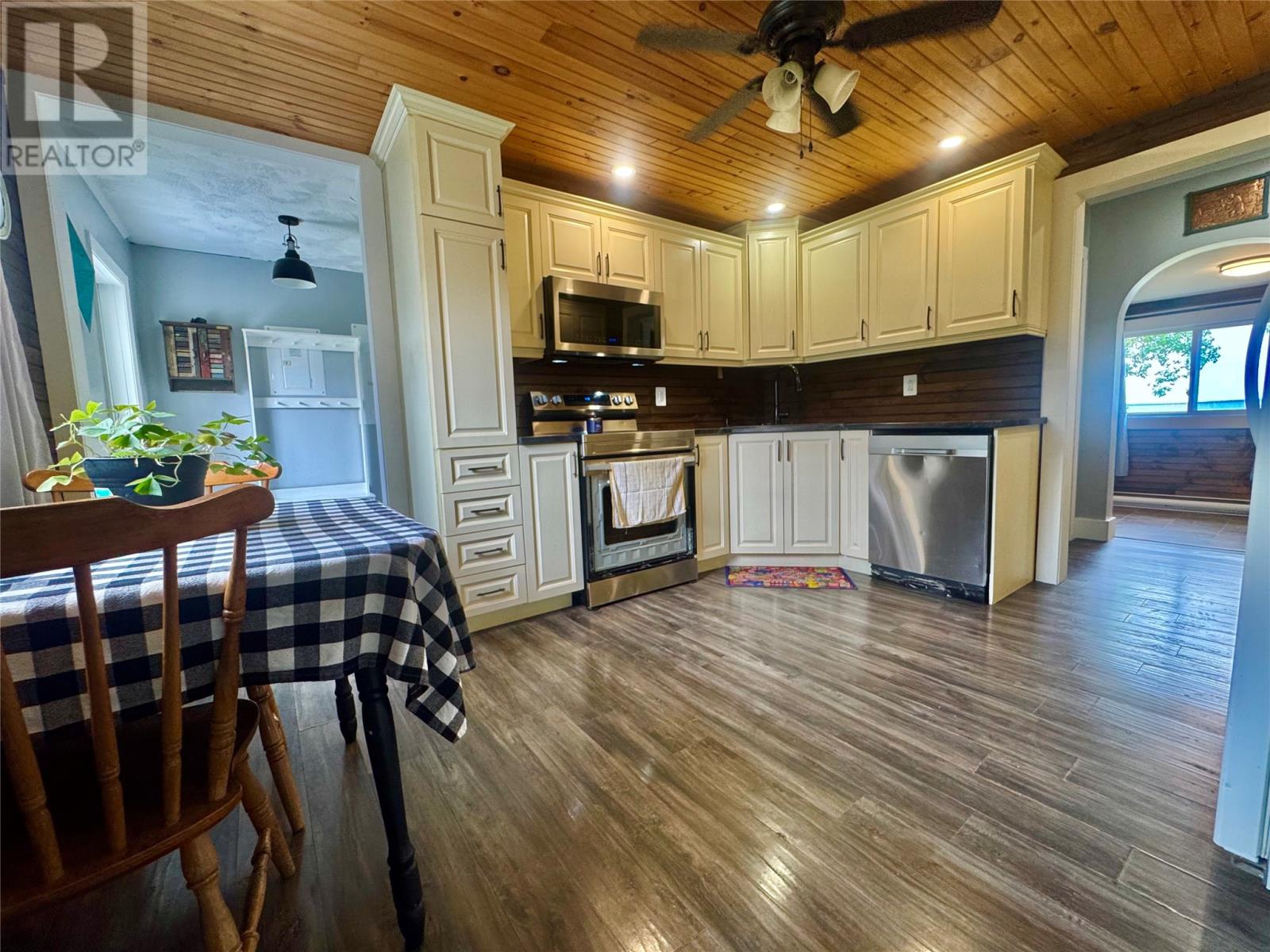 34 Indian Arm Road, Campbellton — photo 5