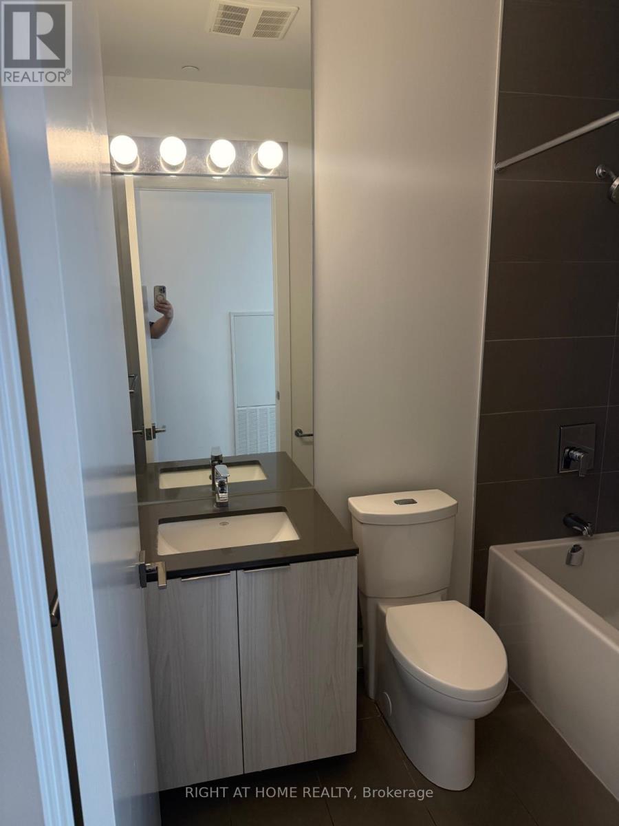 1806 - 609 Avenue Road, Toronto, Ontario  M4V 2K3 - Photo 15 - C13685752