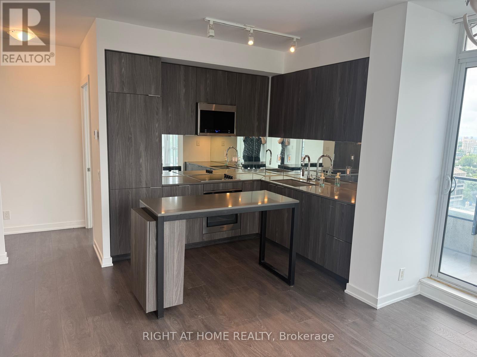 1806 - 609 Avenue Road, Toronto, Ontario  M4V 2K3 - Photo 12 - C13685752