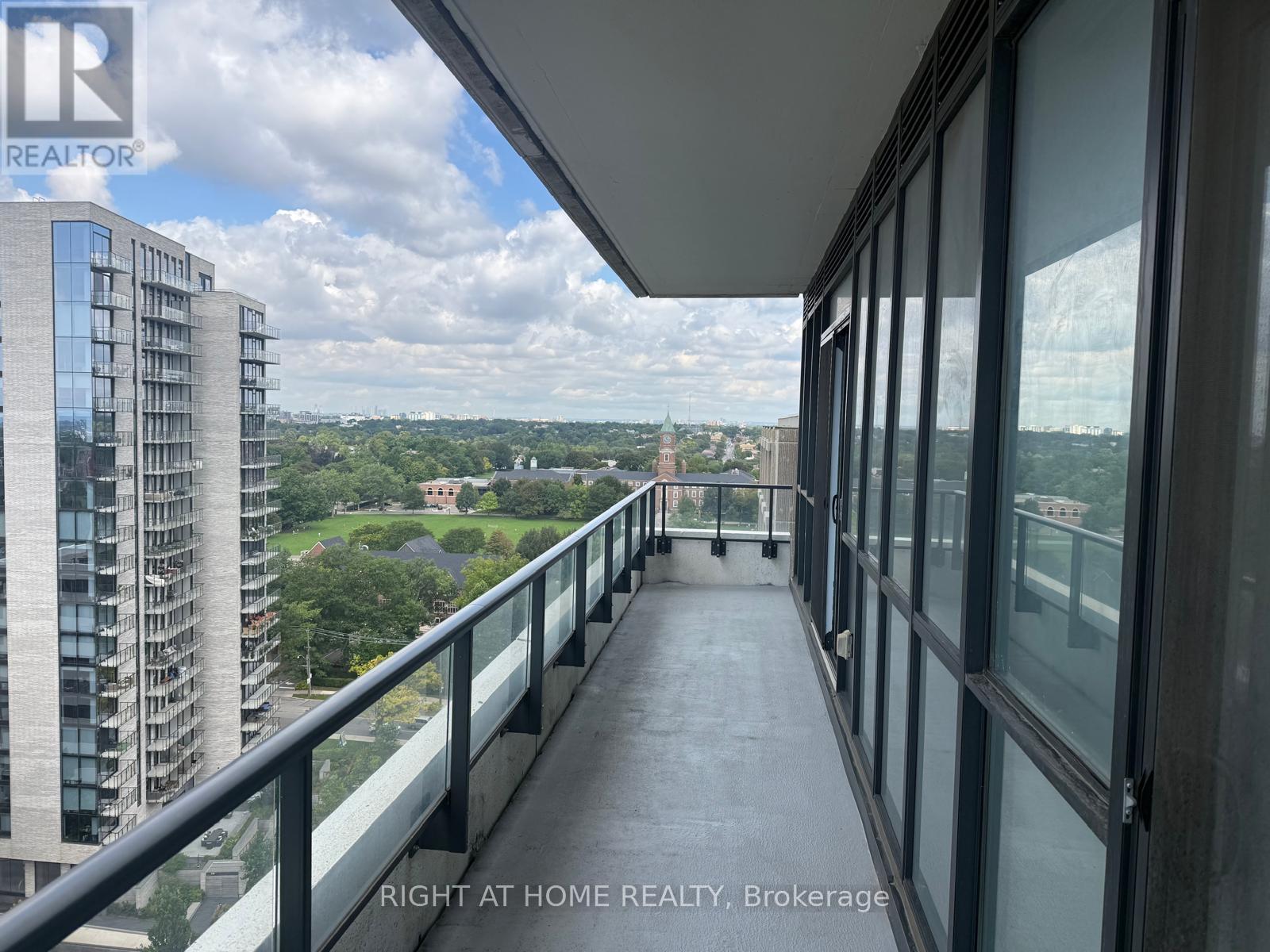 1806 - 609 Avenue Road, Toronto, Ontario  M4V 2K3 - Photo 21 - C13685752