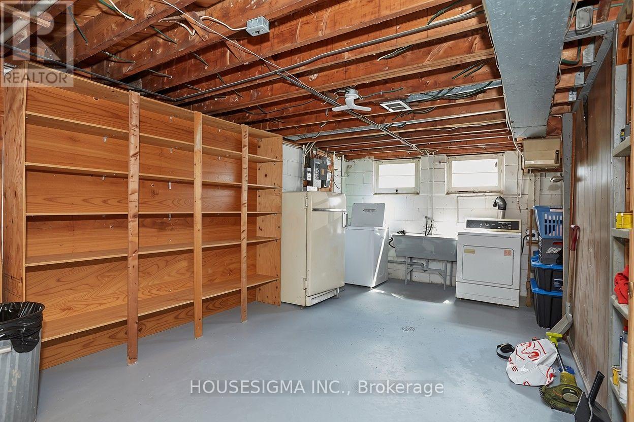 212 Hallett Avenue, Whitby, Ontario  L1N 5K8 - Photo 18 - E13694316