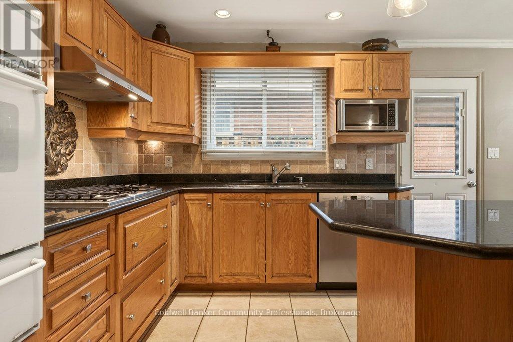 161 Manning Avenue, Hamilton, Ontario  L9A 3G1 - Photo 11 - X13121762